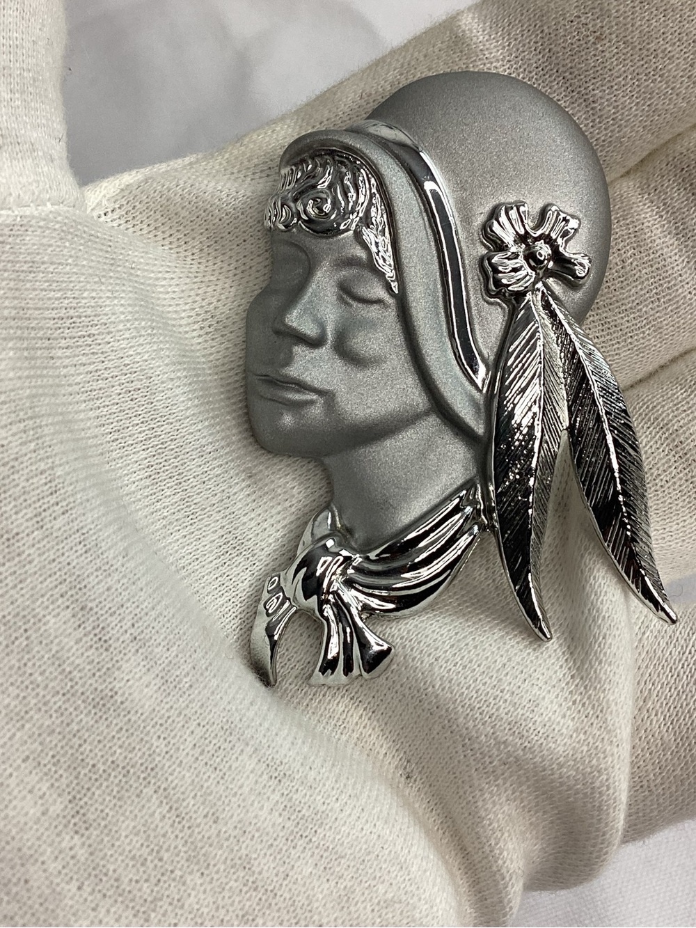 TORINO BROOCH PIN JEWELRY WOMAN LADY 1920's STYLE HAT FEATHERS 2.5" SILVER TONE